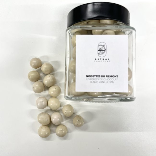 Noisettes du Piémont enrobées de chocolat blanc vanille 37%